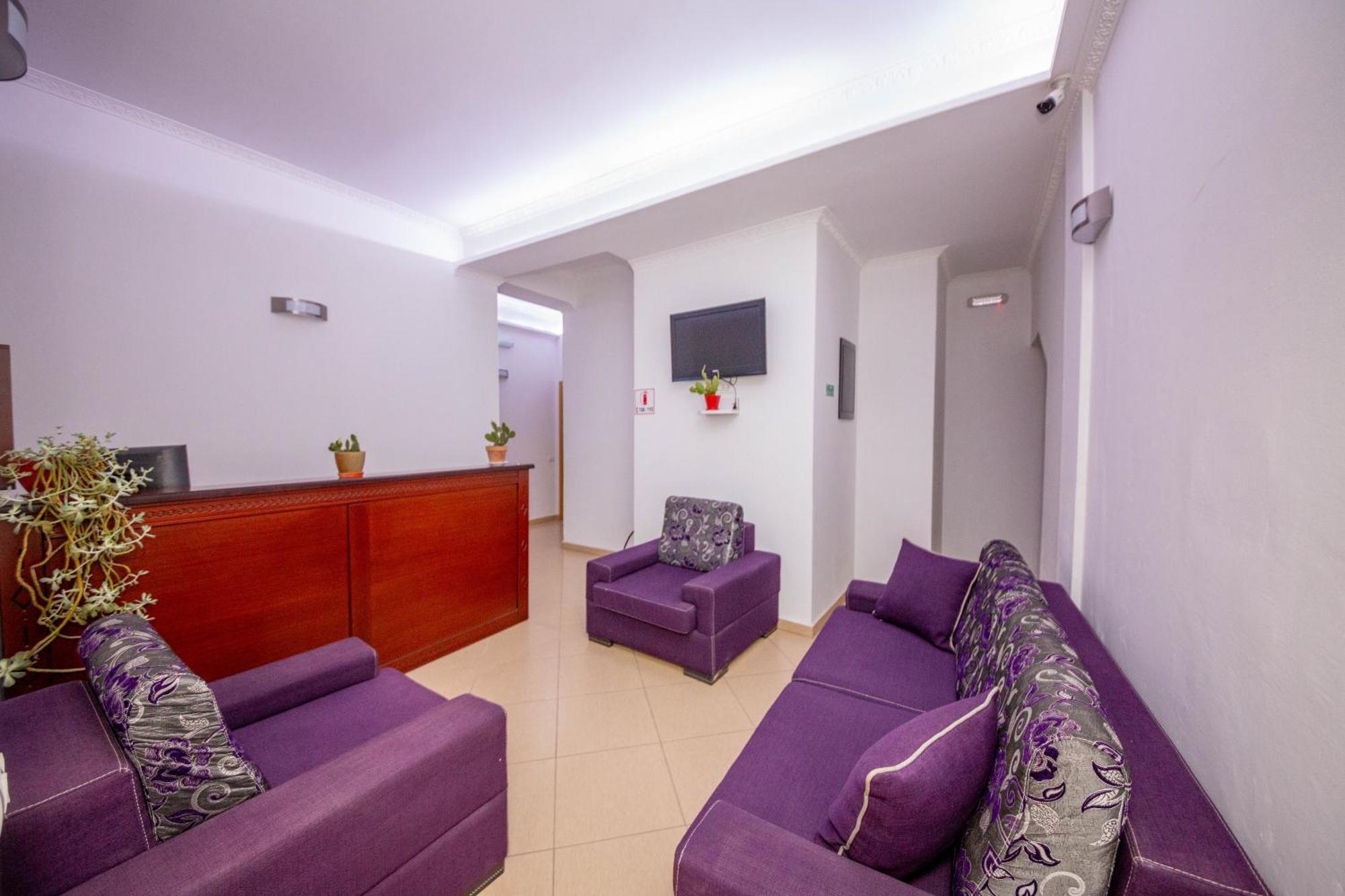 Hotel Shpella Berat Luaran gambar