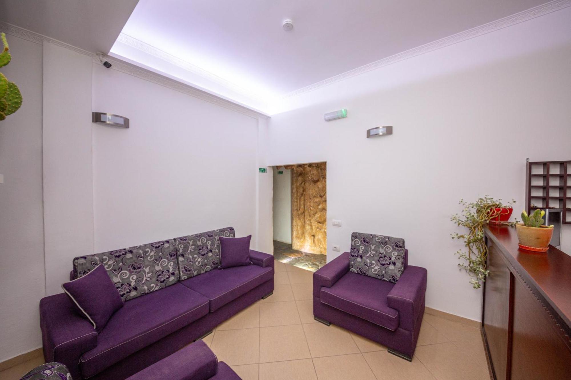 Hotel Shpella Berat Luaran gambar