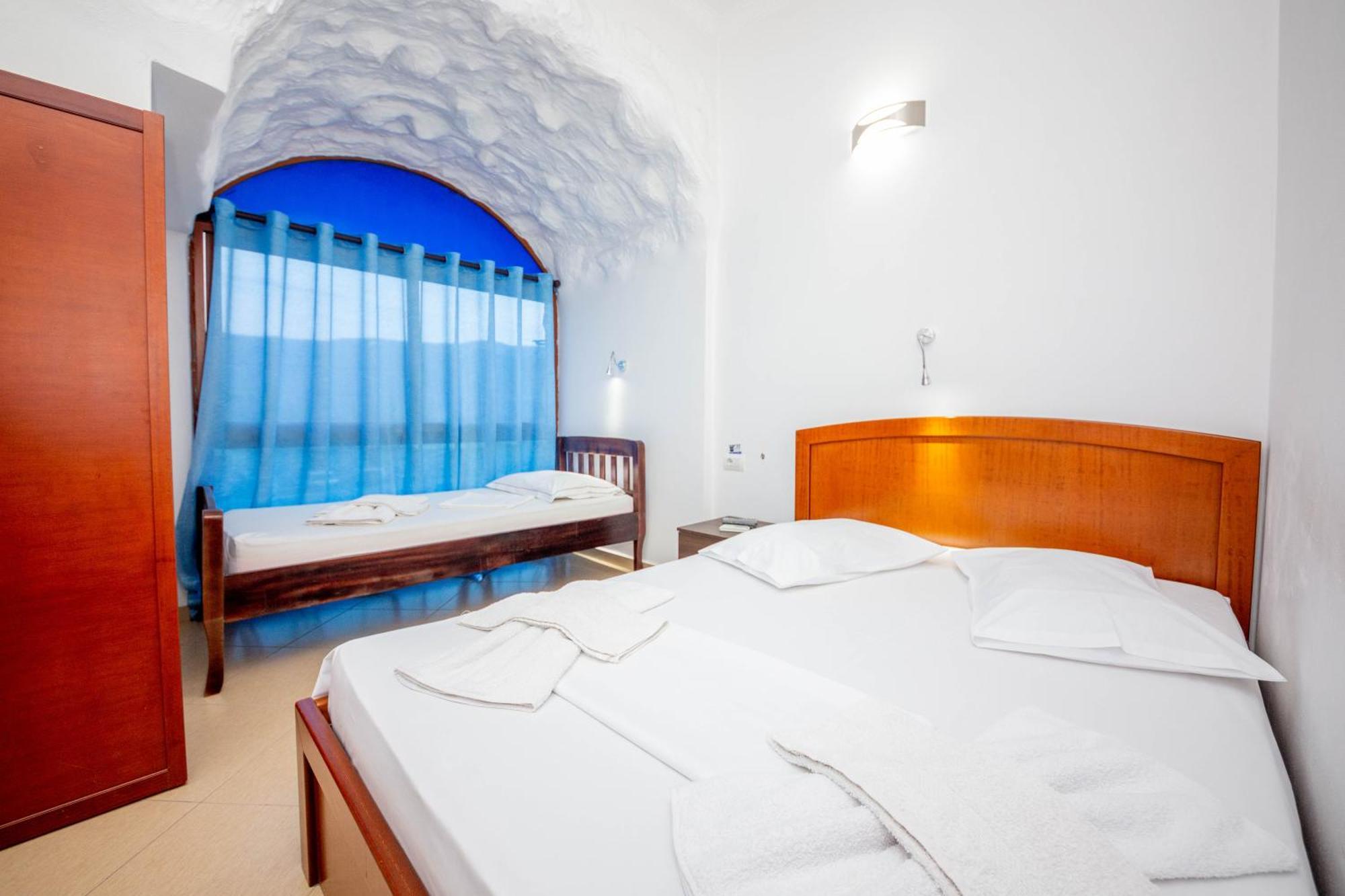 Hotel Shpella Berat Luaran gambar