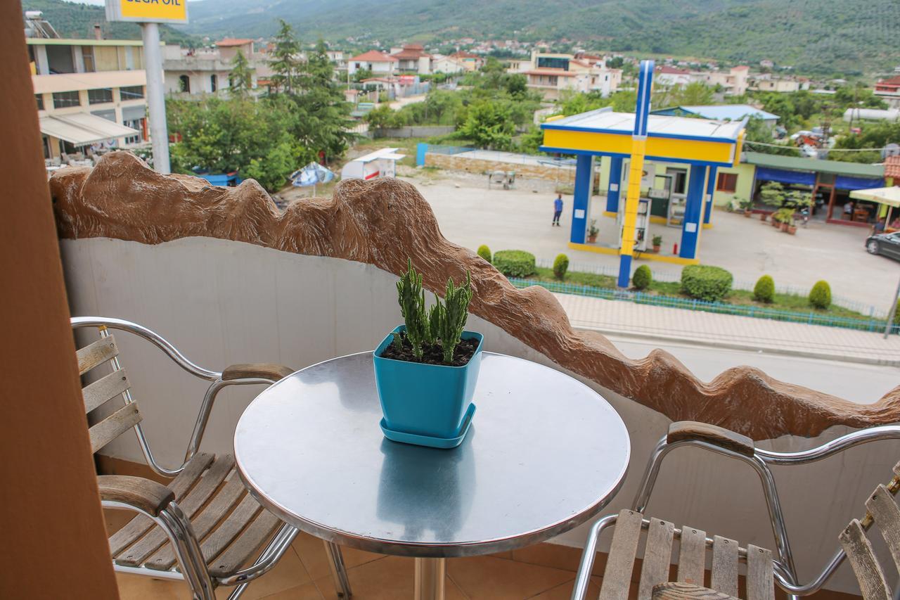 Hotel Shpella Berat Luaran gambar
