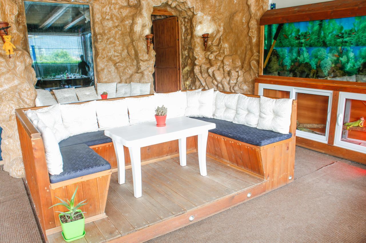 Hotel Shpella Berat Luaran gambar