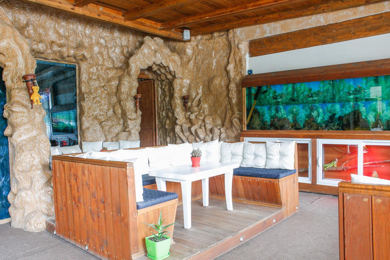 Hotel Shpella Berat Luaran gambar